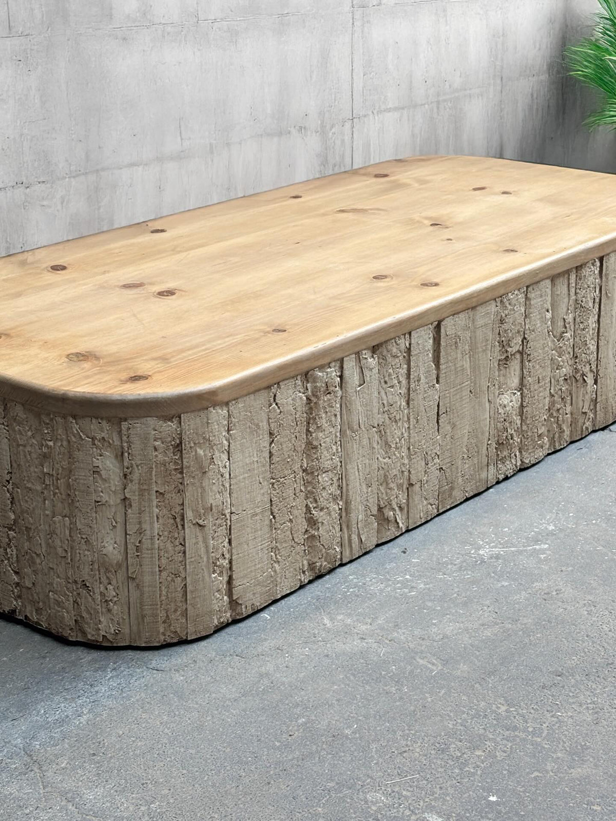 mueble de parota